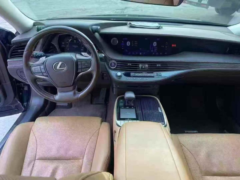 珠海20年雷克萨斯LS5