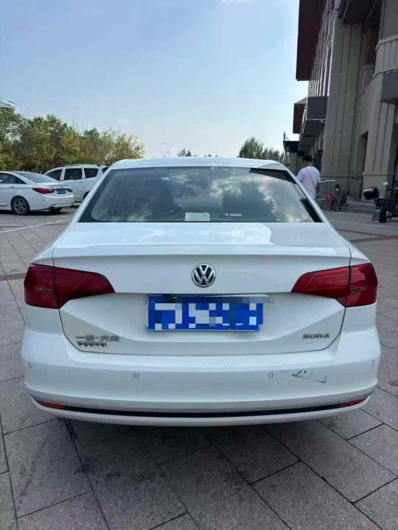 邢台17年大众宝来7