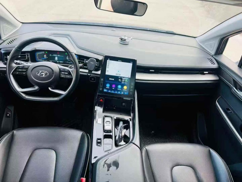 济宁22年现代库斯图4