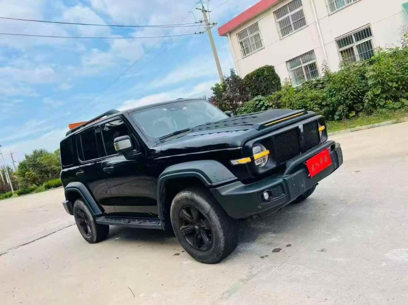 青岛22年长城汽车坦克2