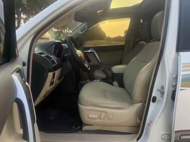 张家口18年丰田普拉多6