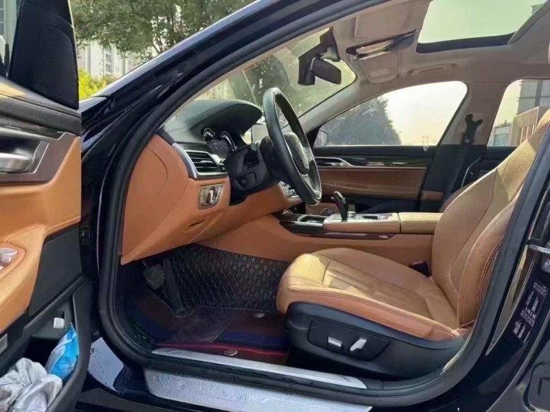 唐山18年宝马7系4