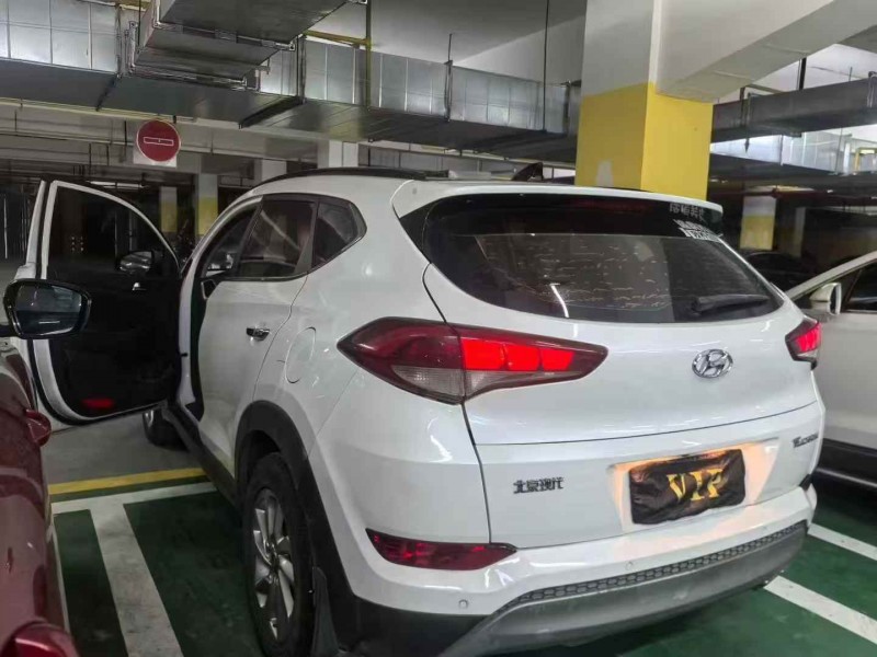 十堰14年现代新胜达7