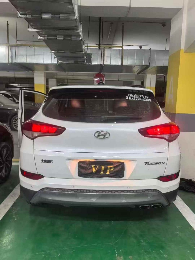 十堰14年现代新胜达8