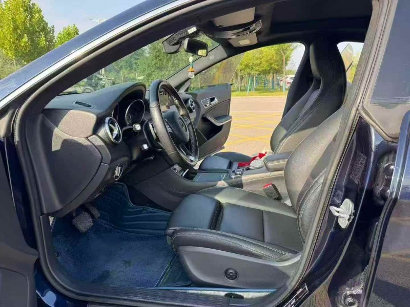 邯郸18年奔驰CLA9