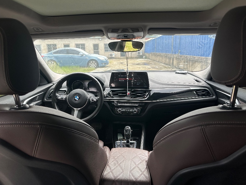 淮安22年宝马1系9