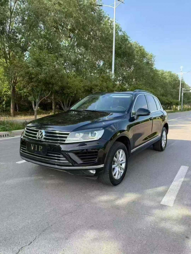 枣庄17年大众途锐2