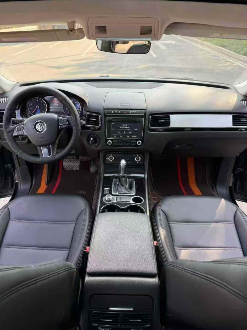 枣庄17年大众途锐5