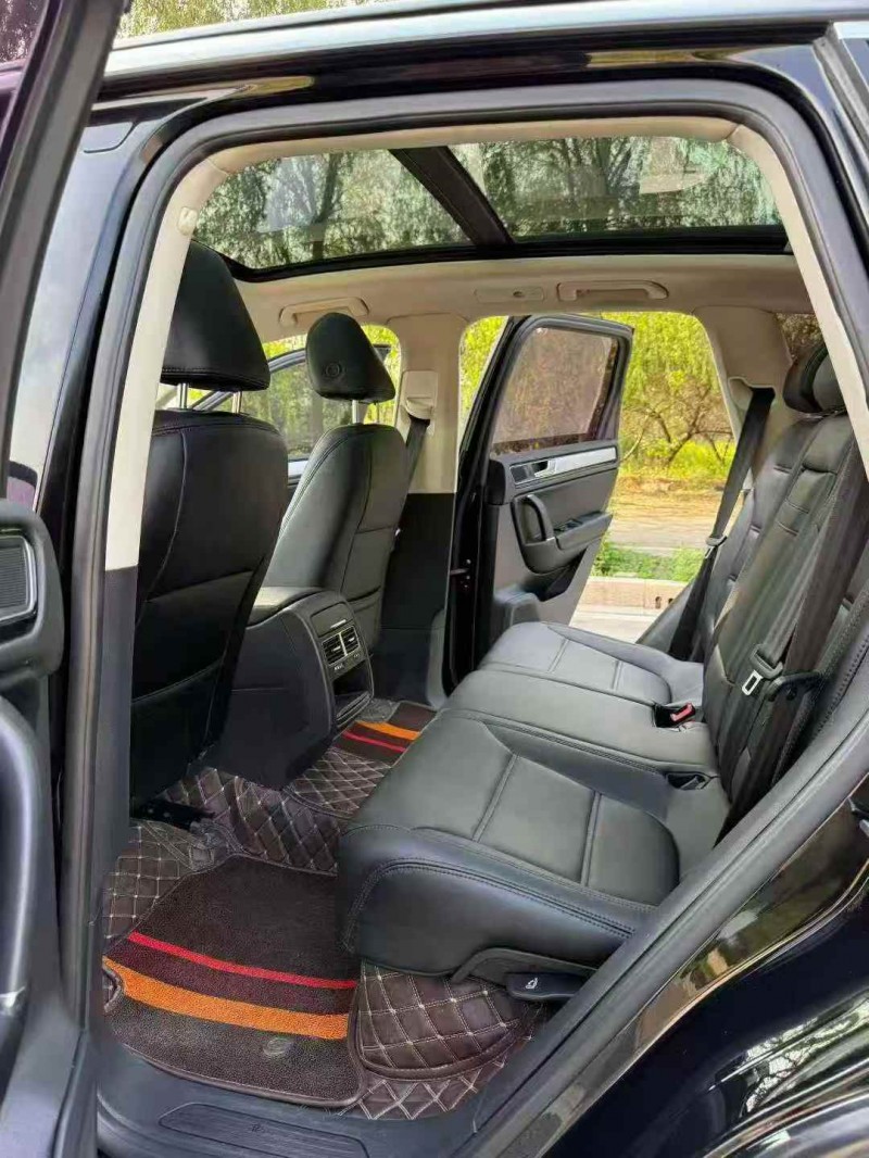 枣庄17年大众途锐6