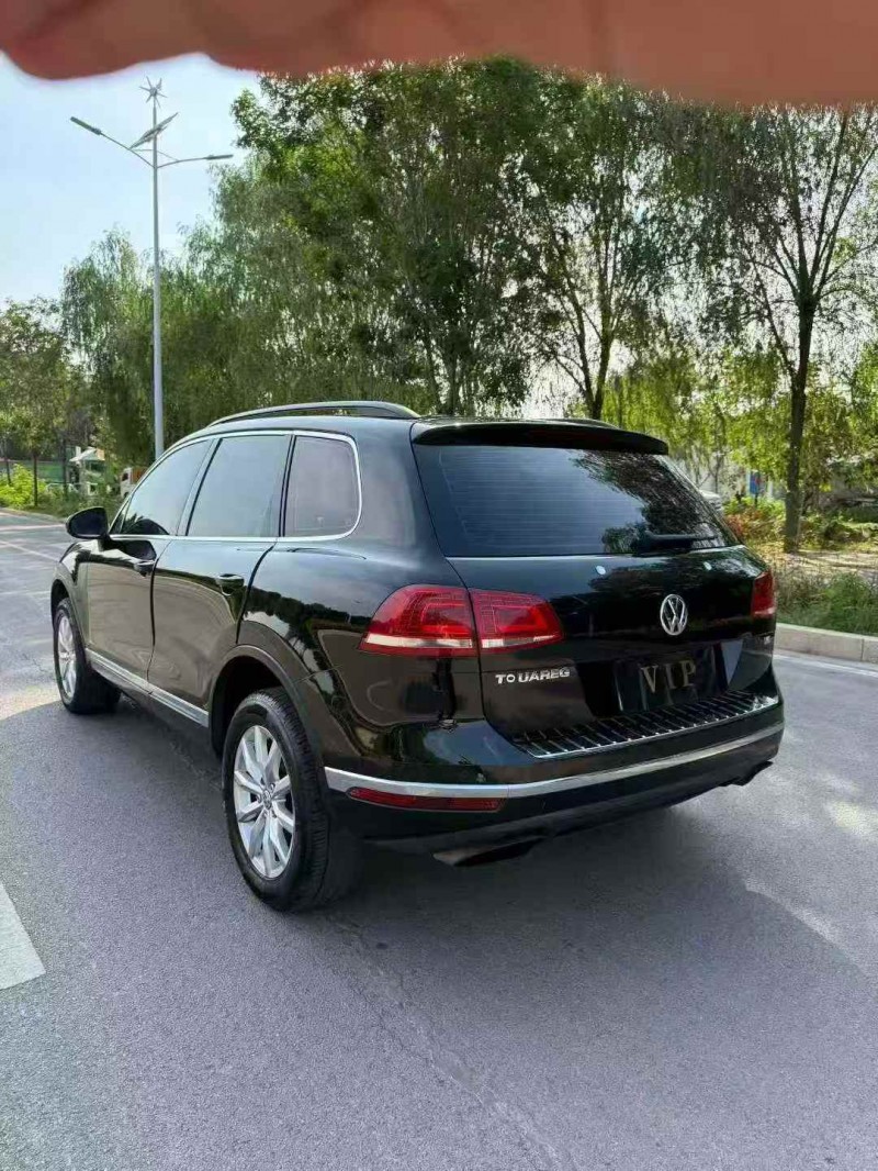 枣庄17年大众途锐9