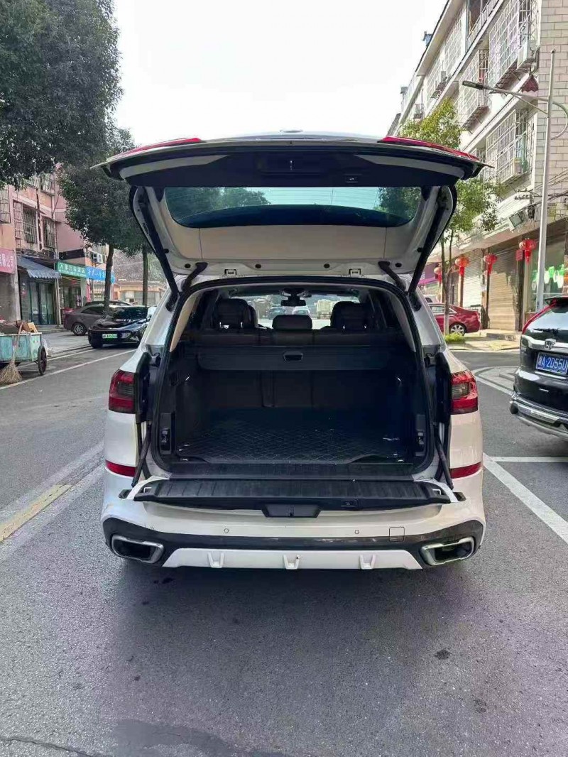 长沙19年宝马X58