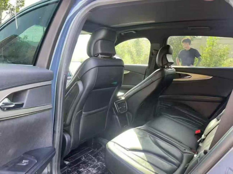 新乡20年林肯航海家6