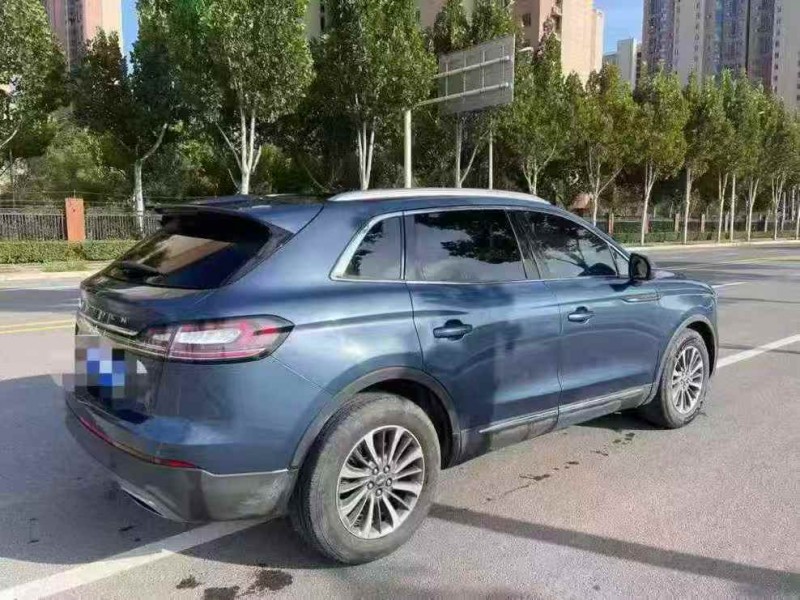 新乡20年林肯航海家7