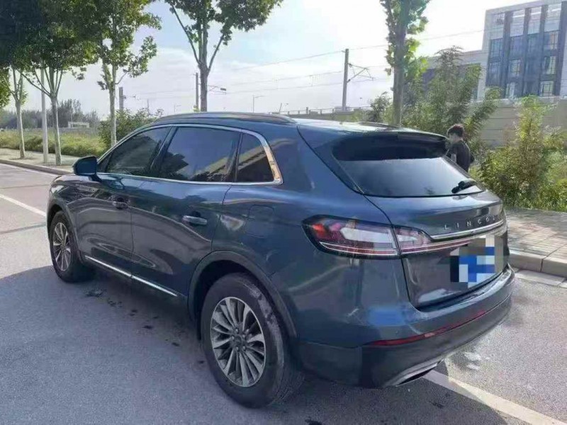 新乡20年林肯航海家8