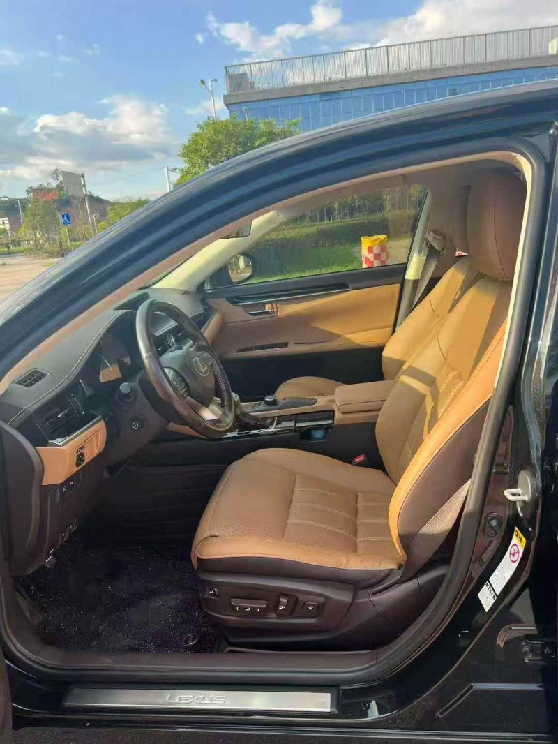 钦州17年雷克萨斯ES4