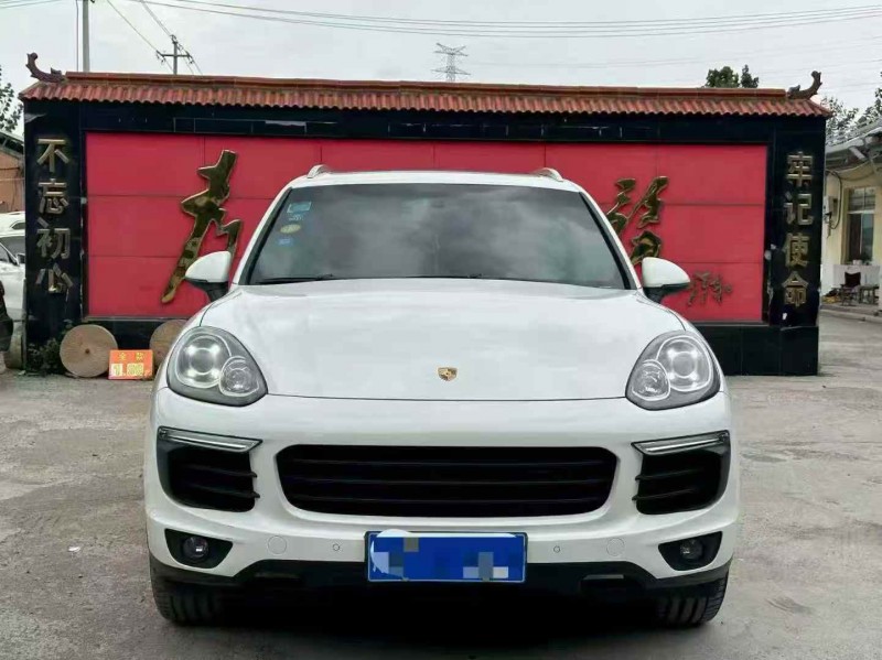 淄博17年保时捷卡宴1