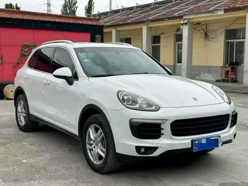 淄博17年保时捷卡宴3