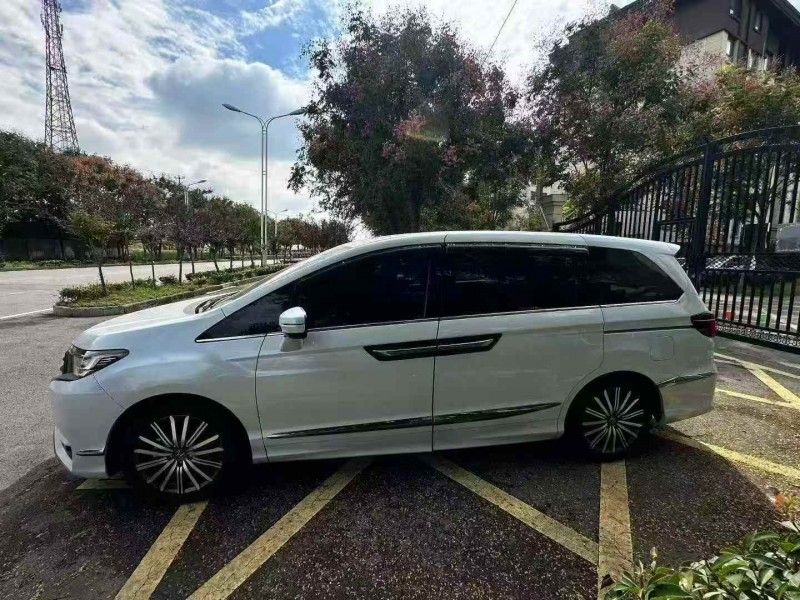 常州24年本田艾力绅3