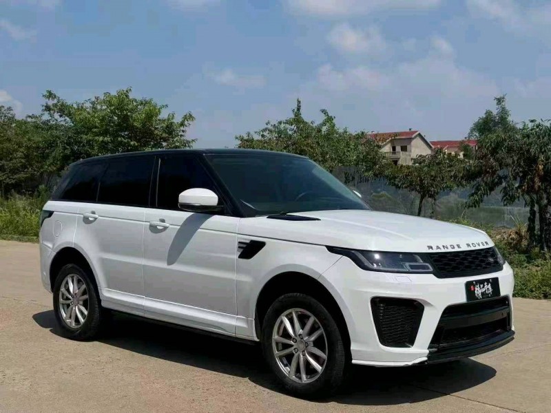 青岛16年路虎揽胜运动3