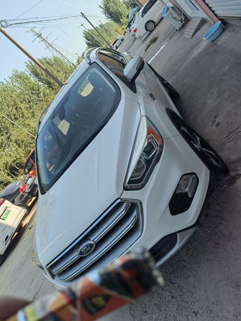 菏泽17年福特翼虎1