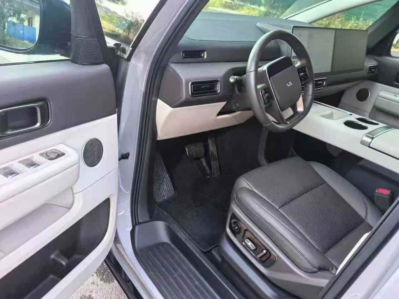 邯郸23年理想mega8