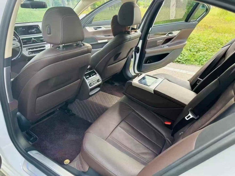 潍坊17年宝马7系4