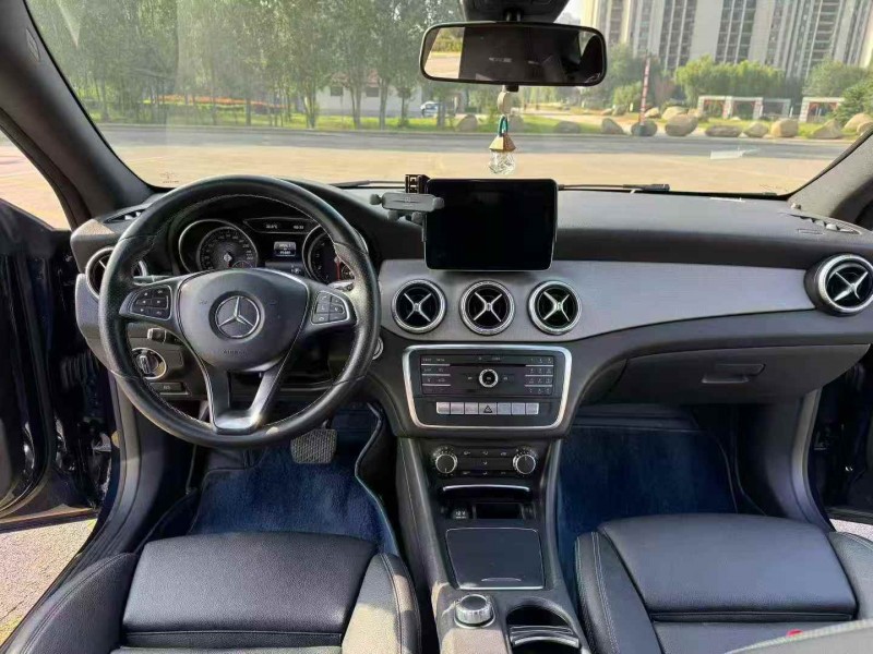 秦皇岛18年奔驰CLA3