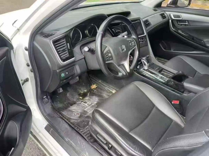 新乡18年本田思迪4