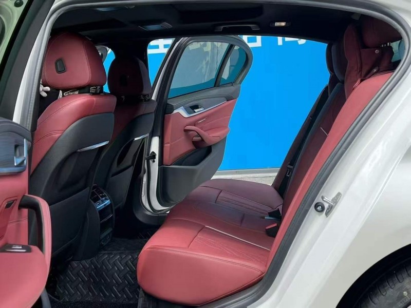 深圳21年宝马5系4