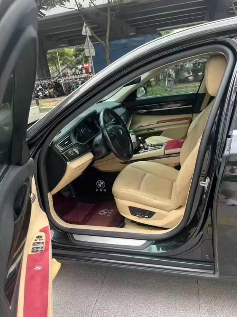 广州11年宝马7系4