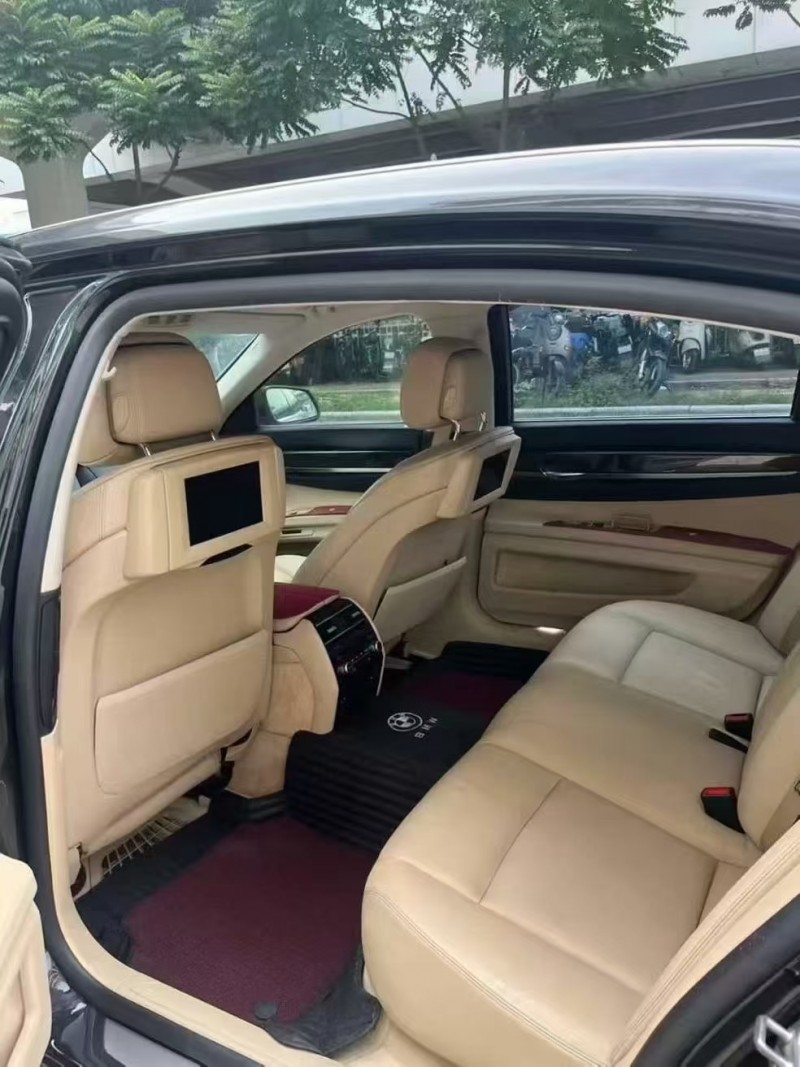 广州11年宝马7系5