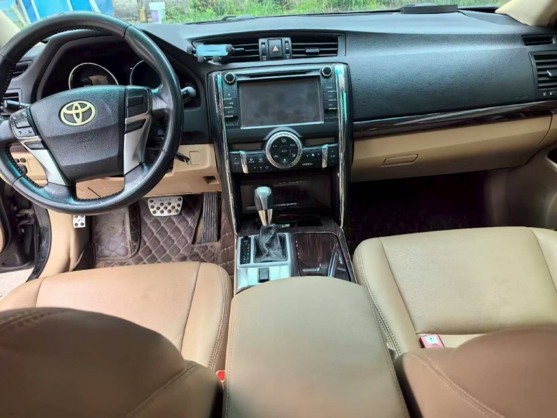 湛江12年丰田锐志4