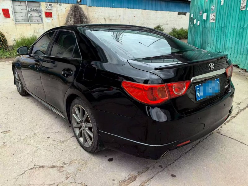 湛江12年丰田锐志5