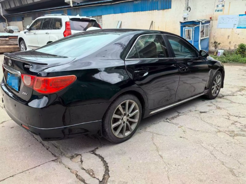 湛江12年丰田锐志6