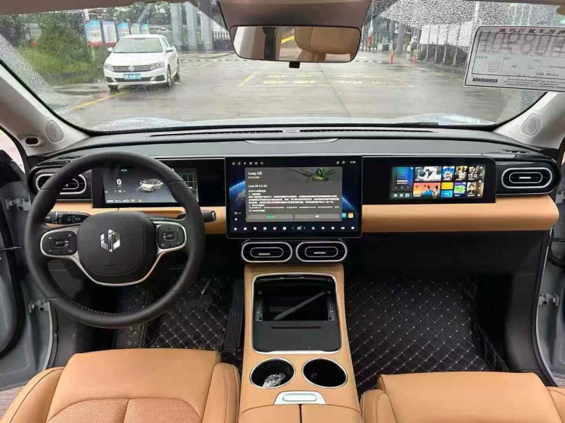 宿迁25年零跑汽车C116