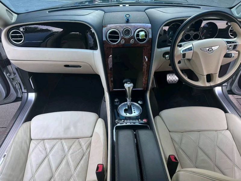 佛山13年宾利飞驰5