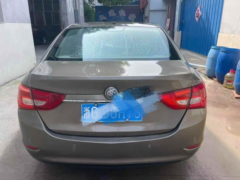 枣庄17年别克英朗7