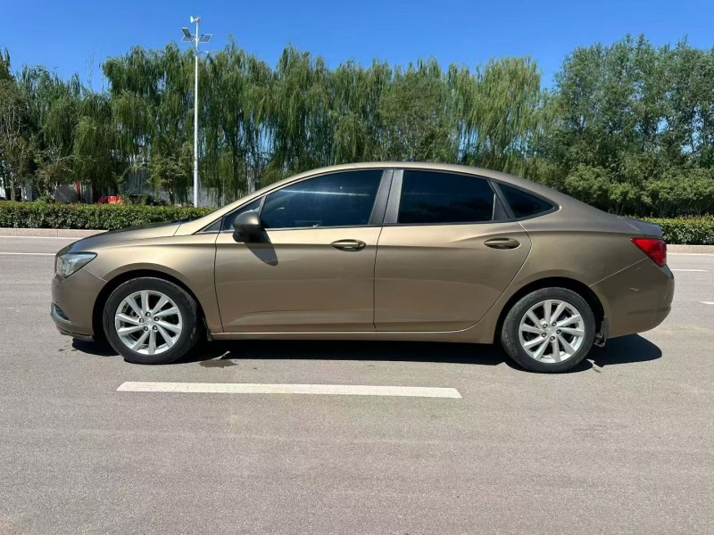 枣庄16年别克威朗7