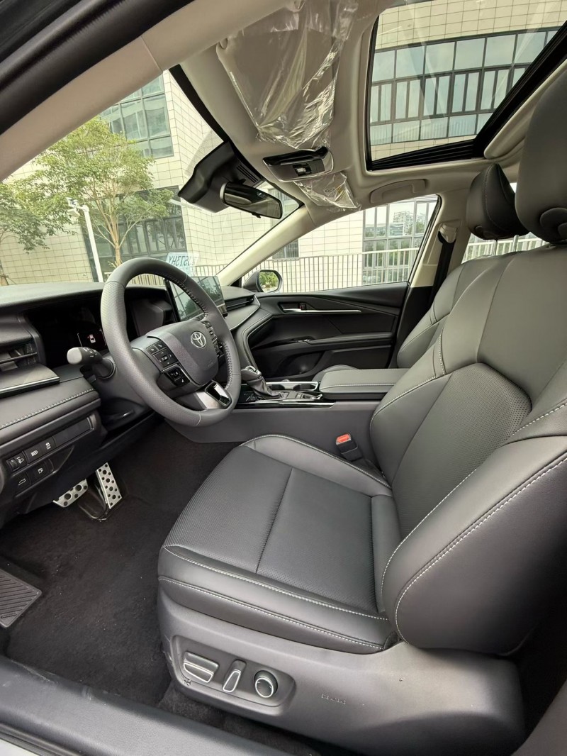 佛山25年丰田凯美瑞4