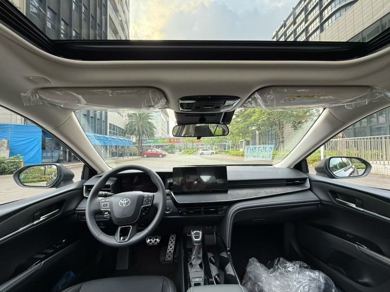 佛山25年丰田凯美瑞5