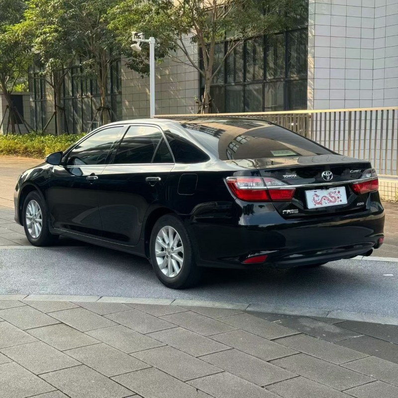 佛山16年丰田凯美瑞8