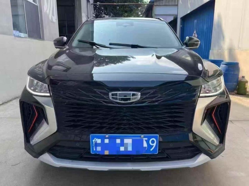 济宁21年吉利博越1