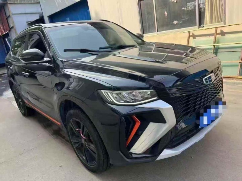 济宁21年吉利博越3