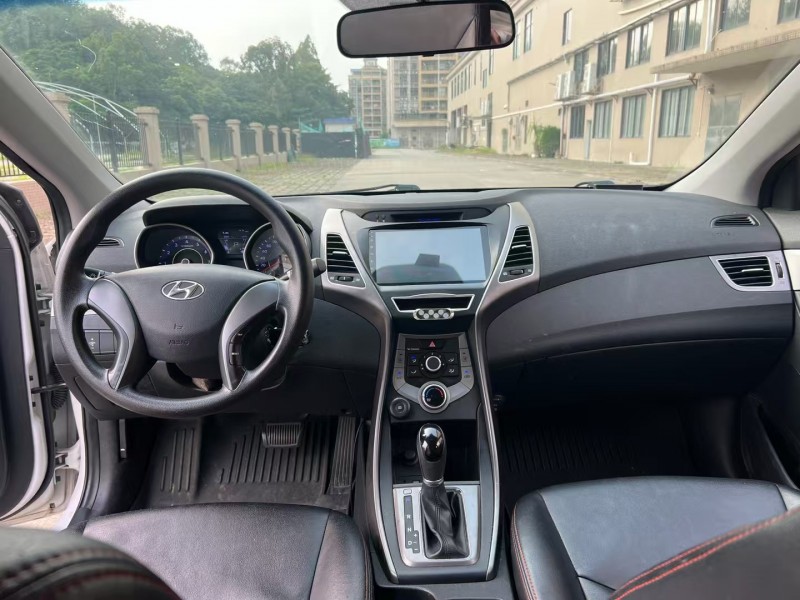 江门18年现代朗动6