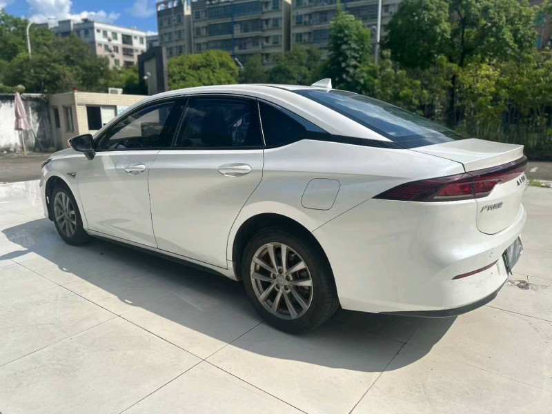 河源23年传祺埃安S8