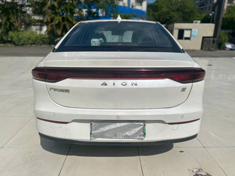 河源23年传祺埃安S9