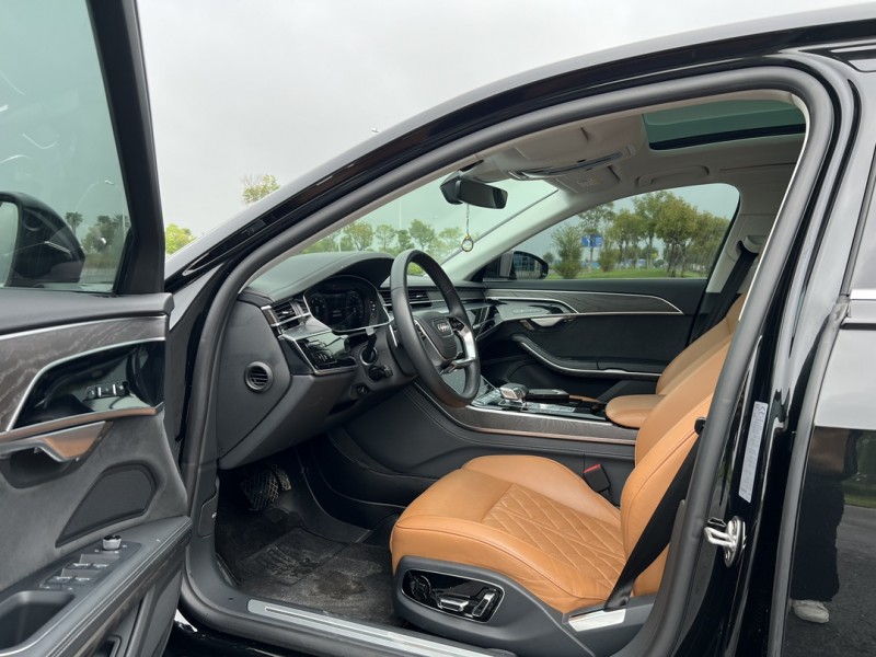 盐城23年奥迪A8L4