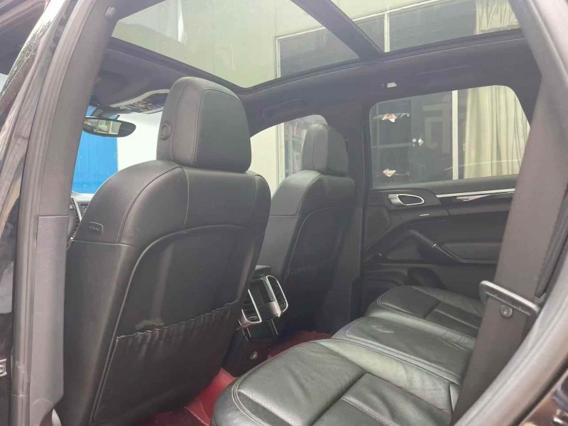 东营14年保时捷卡宴6