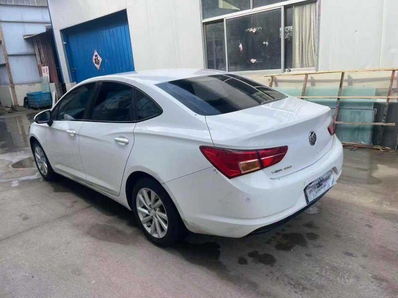 烟台16年别克威朗9