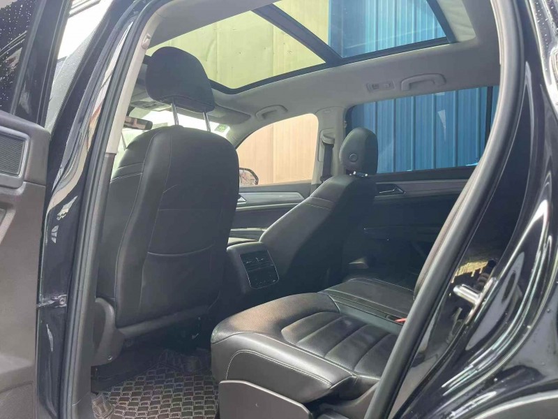 泰安17年大众途昂4